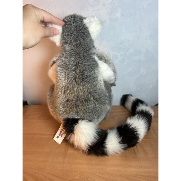 National Geographic Lemur Plush 11” Lelly - Picture 4 of 10